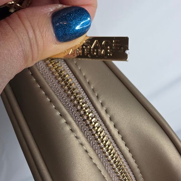 Versace Fragrance Gold Clutch Shoulder Crossbody Sm bag. Purse. Flaw! Used Once - Picture 10 of 16